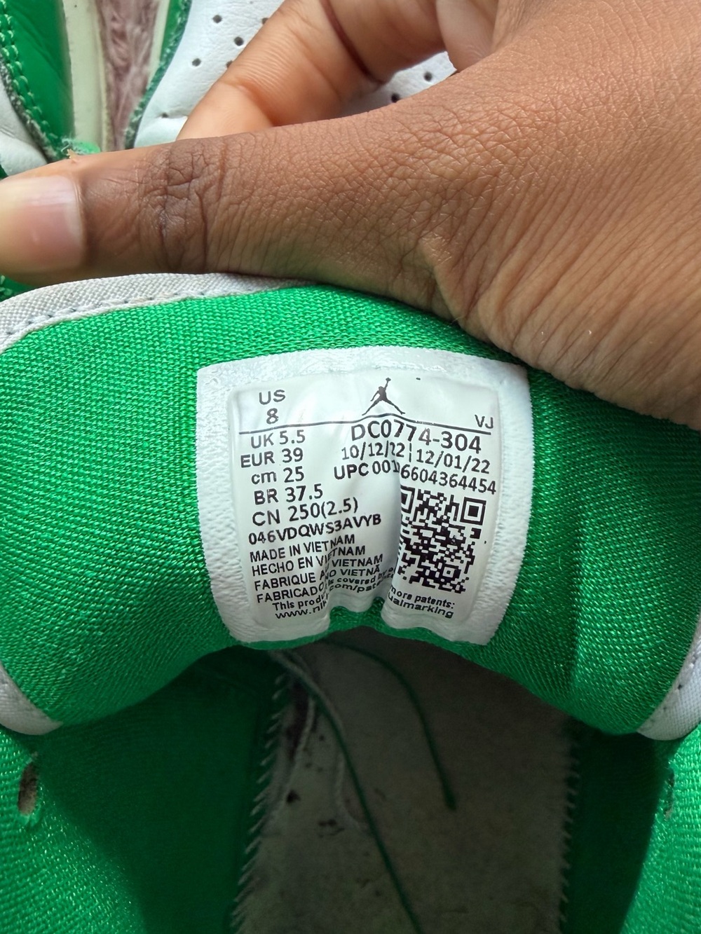 Jordan Kids Green & White Sneakers with Blue Swoosh - Picture 4 of 4
